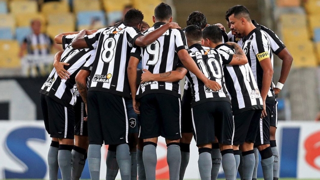 Botafogo viajó con dos bajas a Santiago para enfrentar a Audax Italiano