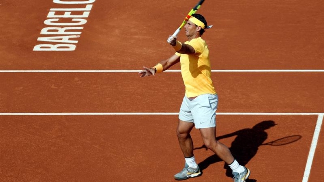 Rafael Nadal pasó por la vía rápida a cuartos de final en Barcelona
