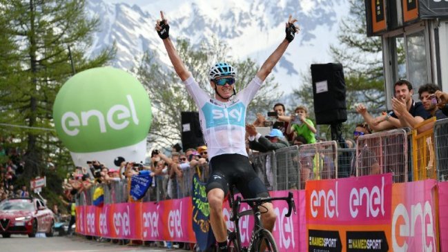 Chris Froome es el nuevo líder del Giro de Italia tras ganar la etapa 19