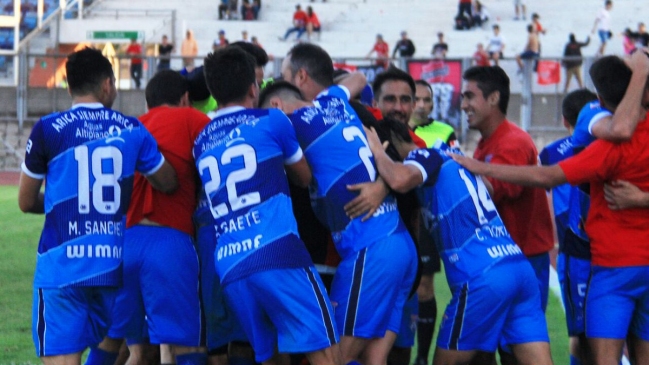 San Marcos de Arica sorprendiÃ³ con goleada sobre Deportes Iquique en Copa Chile