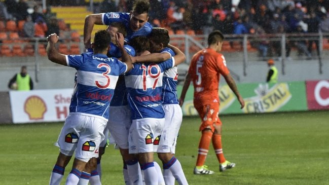 Universidad Católica venció con polémica a Cobreloa en Copa Chile