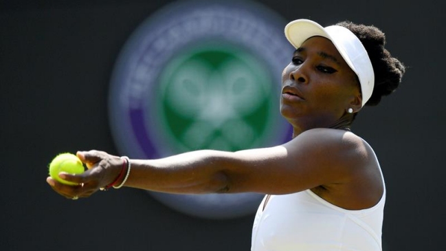 Venus Williams fue eliminada y Serena sigue adelante en Wimbledon