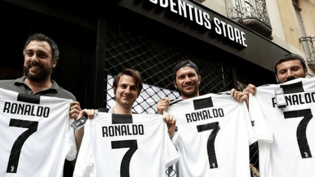Locura por la llegada de Cristiano Ronaldo: En Turín ya se venden helados y pizzas CR7
