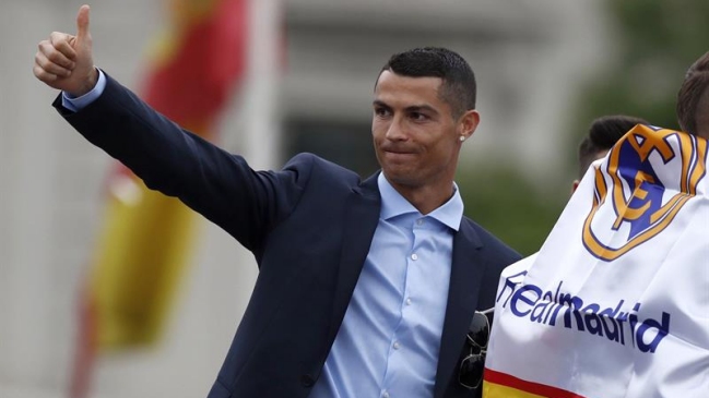 Presidente de Napoli dijo que rechazó la opción de sumar a Cristiano Ronaldo
