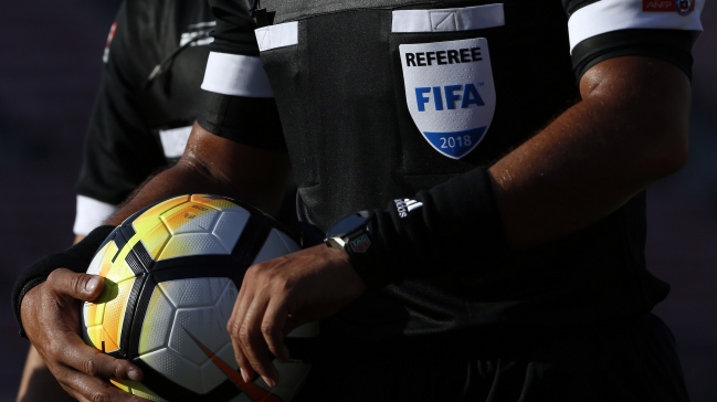 FIFA puede ser obligada a dejar de usar el spray de los tiros libres