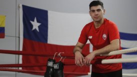 Boxeador chileno Andrews Salgado se metió entre los ocho mejores del Mundial Juvenil de Hungría