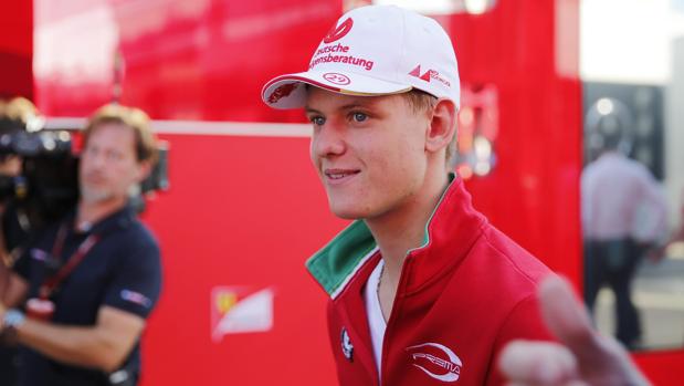 Escudería de la Fórmula 1 contactó al hijo de Michael Schumacher para que debute en 2019