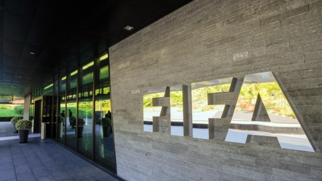 La FIFA busca regular préstamos de jugadores