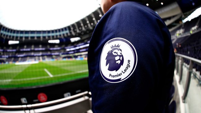 Dos futbolistas ingleses fueron detenidos acusados de presunta violación