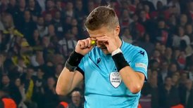 Árbitro del partido de PSG y Borussia Dortmund terminó llorando ¿Por qué?