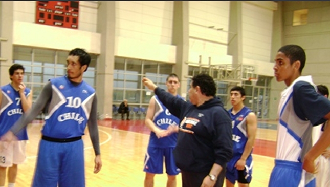 La selección de baloncesto tendrá dos “extranjeros” en gira por EE.UU.