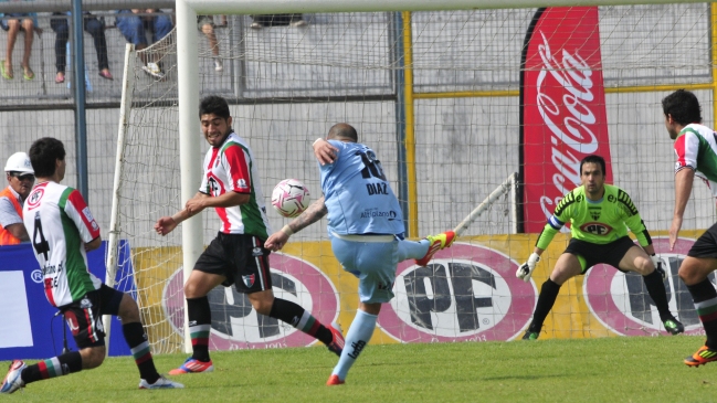Iquique venció a Palestino y se alzó como líder del Clausura