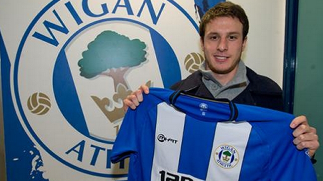 Angelo Henríquez fue presentado como refuerzo de Wigan Athletic