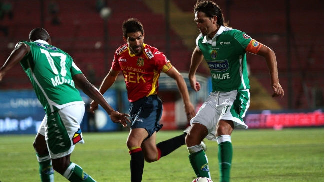 La barra de Audax Italiano fue desalojada de Santa Laura