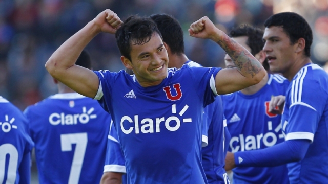 Charles Aránguiz puso el 2-1 de U. de Chile ante Ñublense