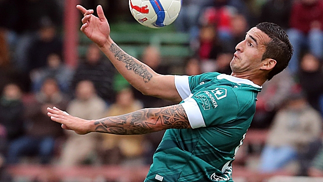 Santiago Wanderers recurrirá a “pase comunitario” para apelar por error de Basay