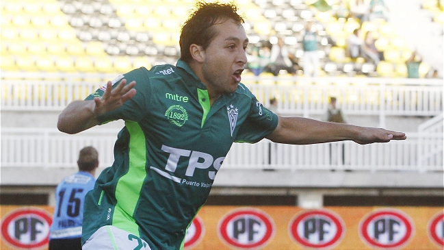 Boris Sagredo puso en ventaja a S. Wanderers sobre U. de Chile