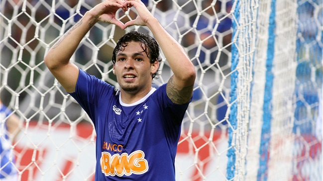 Los jugadores que le han marcado tripletes al fútbol chileno