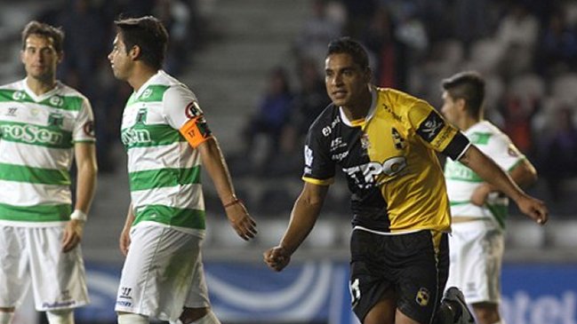 Coquimbo Unido reaccionó y derrotó a Deportes Temuco para mantener el liderato del Clausura