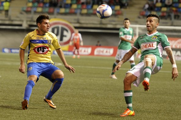 Salvador Cabañas fue homenajeado en igualdad entre Audax Italiano y U. de Concepción