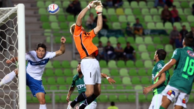 Héctor Robles estudia sacar de la titularidad al arquero José Lafrentz