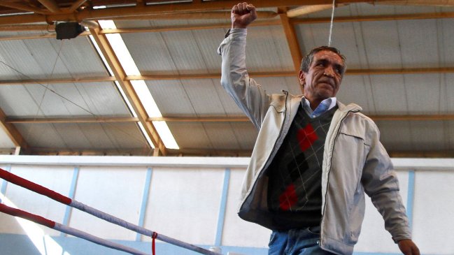 Ex púgil Martín Vargas fue hospitalizado en el “Sótero del Río”