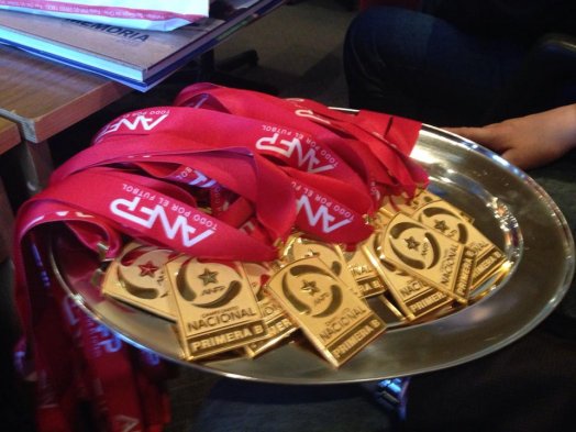 San Marcos de Arica recibió su Copa como campeón de la Primera B