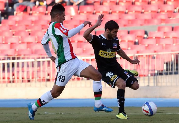 Colo Colo superó sobre la hora a Palestino