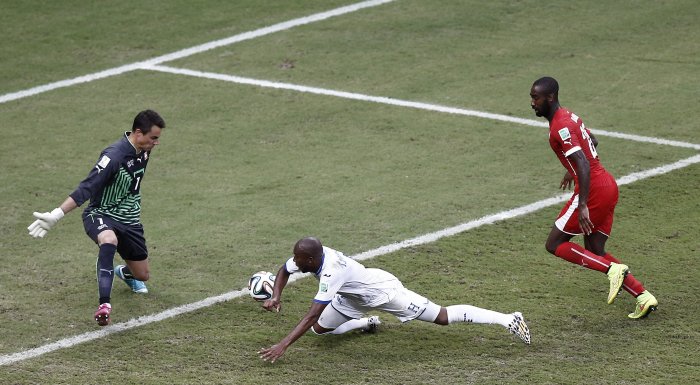 Suiza se impuso ante Honduras y avanzó a octavos de final de Brasil 2014