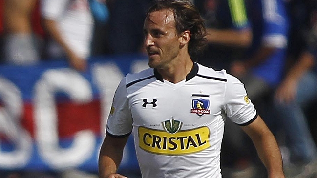 José Pedro Fuenzalida: En Boca Juniors y Colo Colo exigen campeonatos todos los años