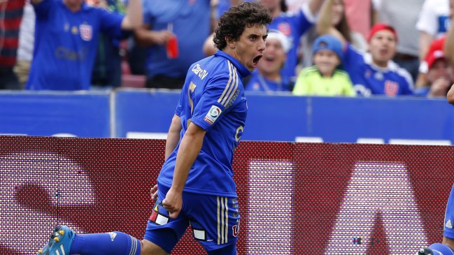 Mathías Corujo se despachó un golazo para U. de Chile en el clásico universitario