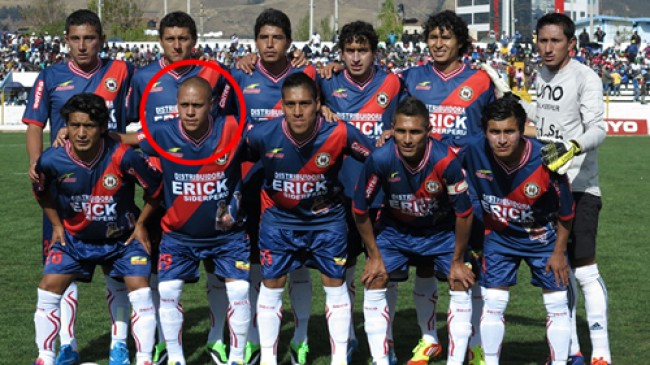 El momento en que cayó un rayo en pleno partido en la Copa Perú