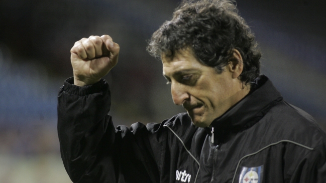 Universidad Católica oficializó a Mario Salas como nuevo entrenador
