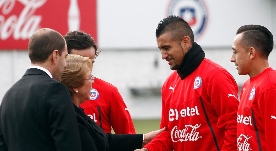 Casi segura es la asistencia de Michelle Bachelet al matrimonio de Arturo Vidal