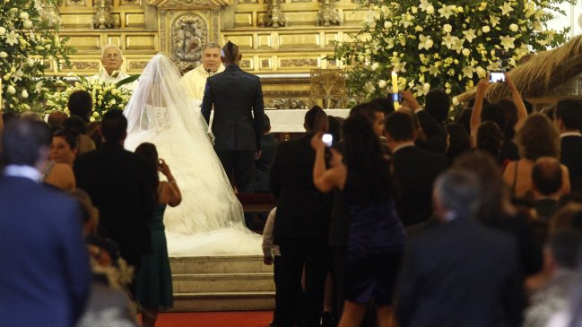 Arturo Vidal celebró su matrimonio religioso con María Teresa Matus