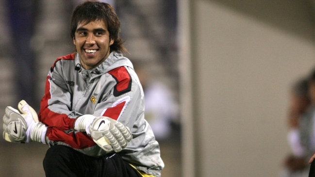 Papá de Claudio Bravo aseguró que el portero “no vuelve más a Colo Colo”