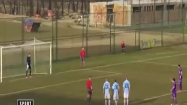 Jugador serbio fue amenazado con un revólver por errar este penal