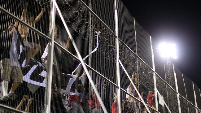 Corporación Colo Colo analiza borrar de su historia presidencia honoraria de Pinochet