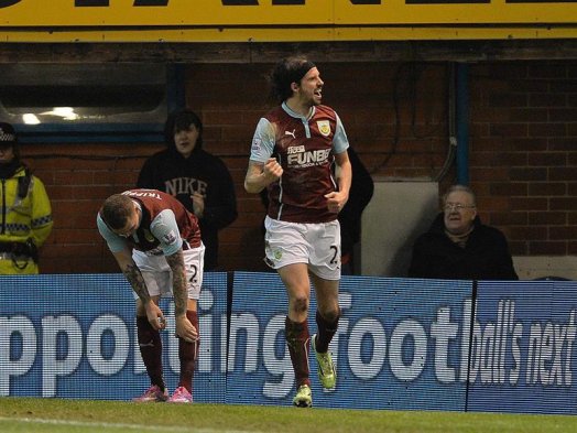 Manchester City cayó con Burnley y se aleja de la lucha del título