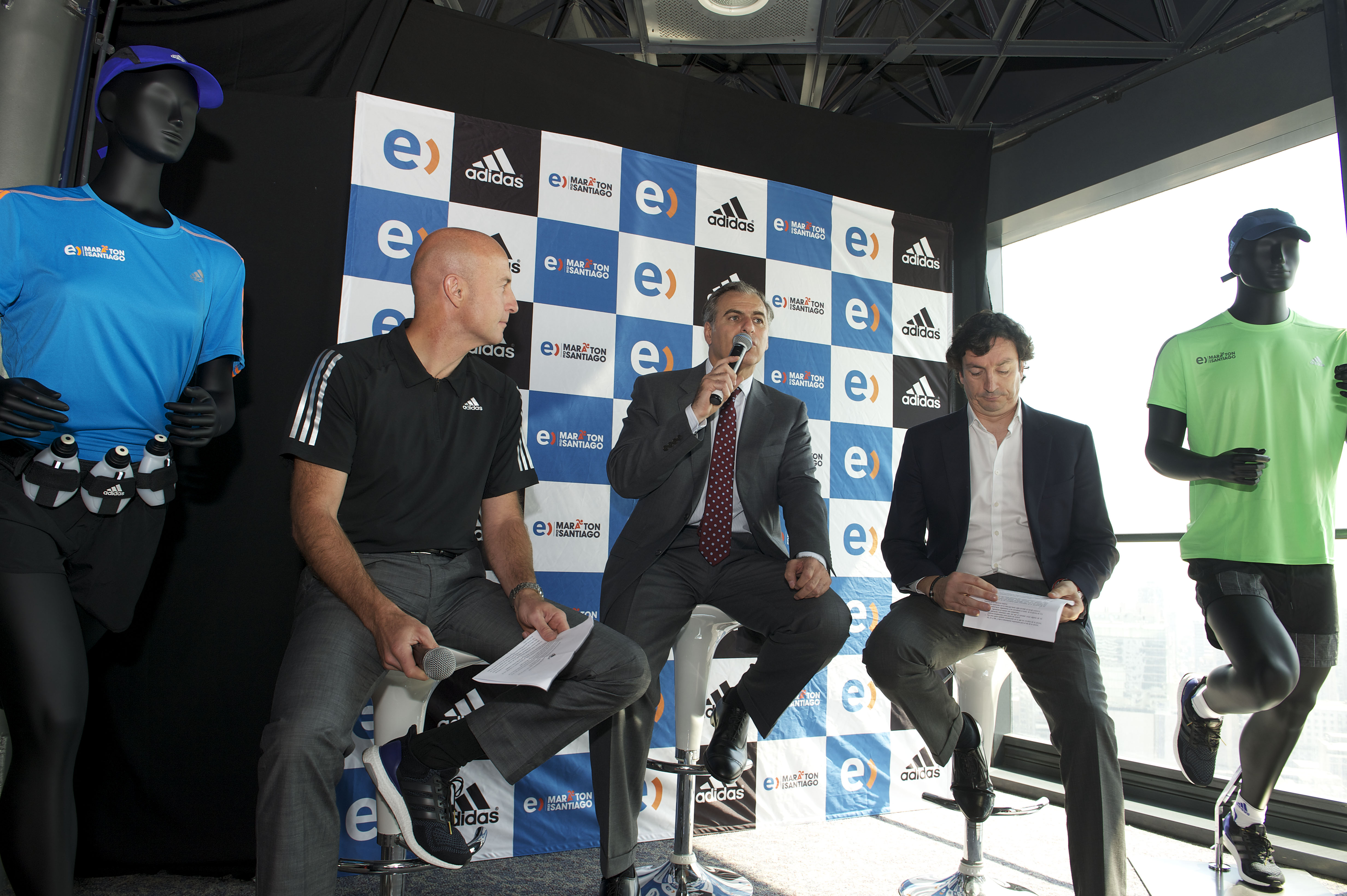 Maratón de Santiago presentó su polera oficial