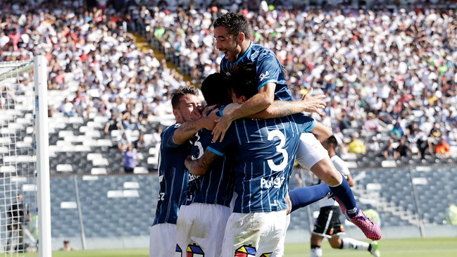 Resumen: U. Católica venció a Colo Colo y se acercó al líder Cobresal