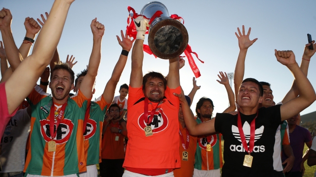 Cobresal trabajó 36 años para bajar su primera estrella