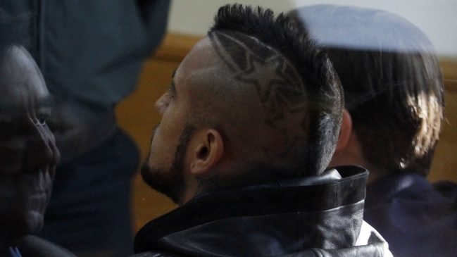 Alcalde de Buin relató su visita a Arturo Vidal en el calabozo de la 15ª Comisaría