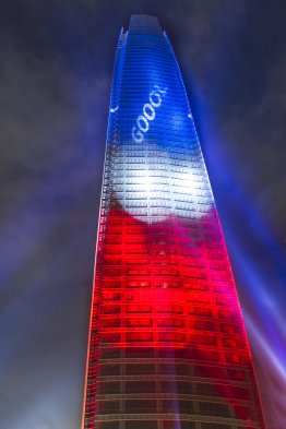 Costanera Center se ilumina por la Copa América