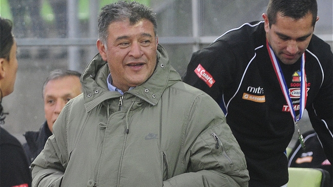 Borghi: Suazo debió haber vuelto a Audax, no a Colo Colo