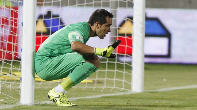 Claudio Bravo le dedicó el triunfo de Chile a la familia de Héctor Robles