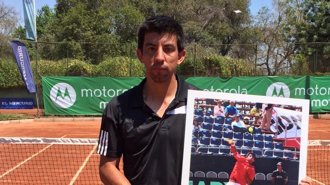 Jorge Aguilar se retiró del tenis con una caída ante Guillermo Rivera
