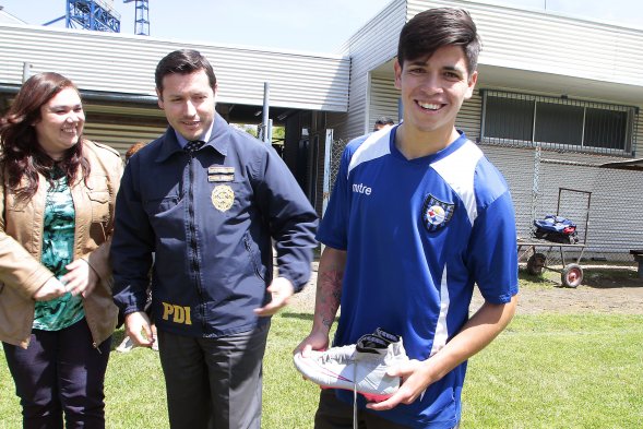 La PDI recuperó zapatos de fútbol que robaron a jugadores de Huachipato