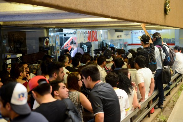 Jaime Valdés lanzó polera que conmemora la estrella 31 de Colo Colo