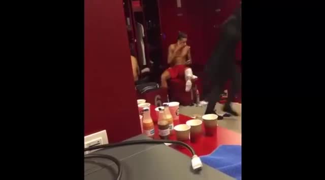 Rafinha le plantó un “tortazo” a Neymar por su cumpleaños